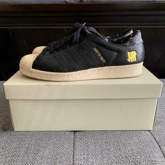Adidas x BAPE x Undefeated Superstar - Picture 2 of 6
